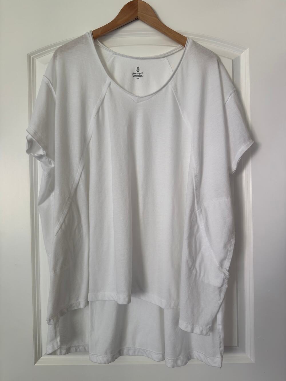 Free People FP Movement Talk Tough Tee White Oversized V-Neck Tunic Top Medium